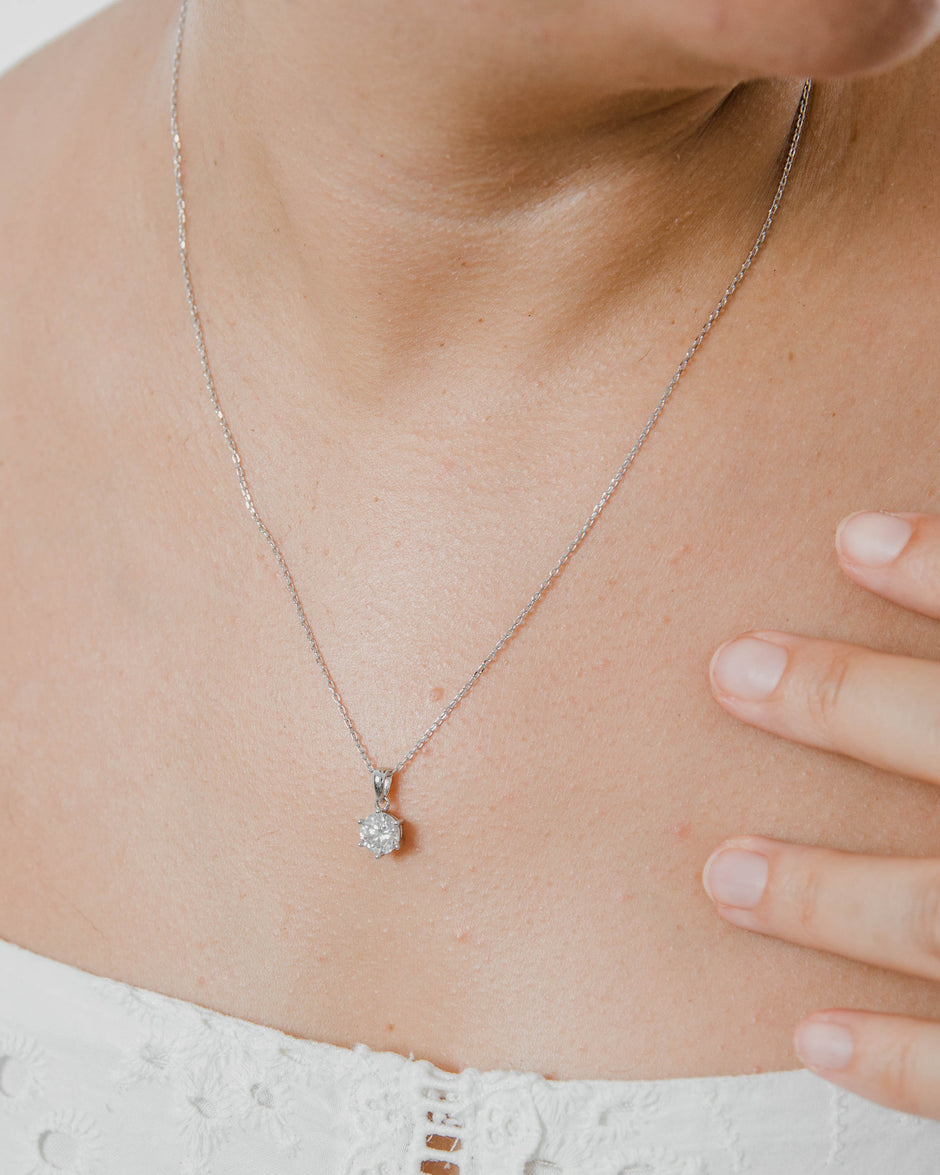 Collier Solitaire Moissanite Rond Argent Massif Rhodié