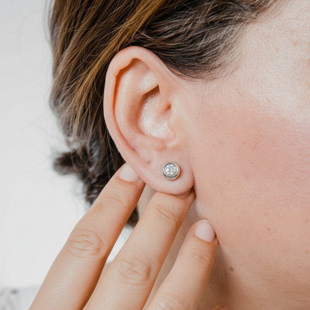 Boucles d’oreilles Moissanites serties clos Argent Massif Rhodié