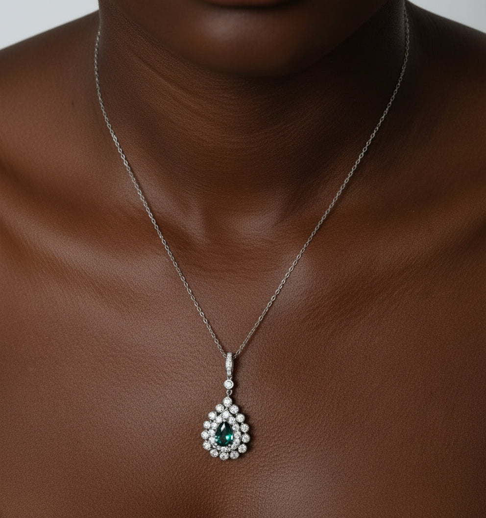 Collier Alissa Emeraude de synthèse et Moissanites Argent Massif Rhodié