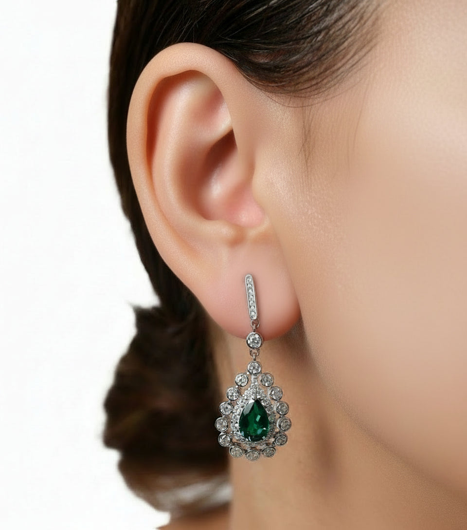 Boucles d’oreilles pendantes Alissa Emeraude de synthèse et Moissanites Argent Massif Rhodié