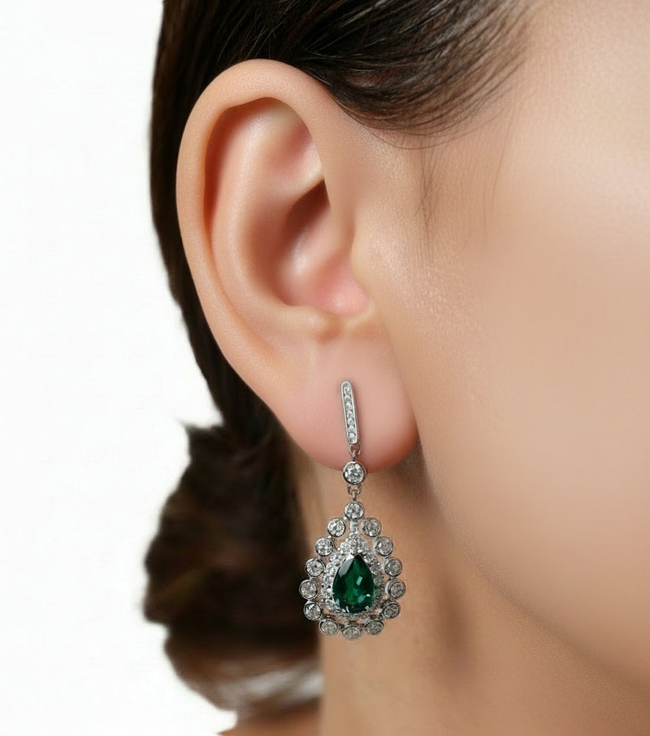 Boucles d’oreilles pendantes Alissa Emeraude de synthèse et Moissanites Argent Massif Rhodié