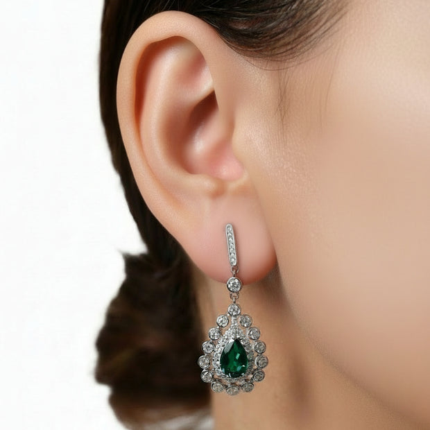 Boucles d’oreilles pendantes Alissa Emeraude de synthèse et Moissanites Argent Massif Rhodié