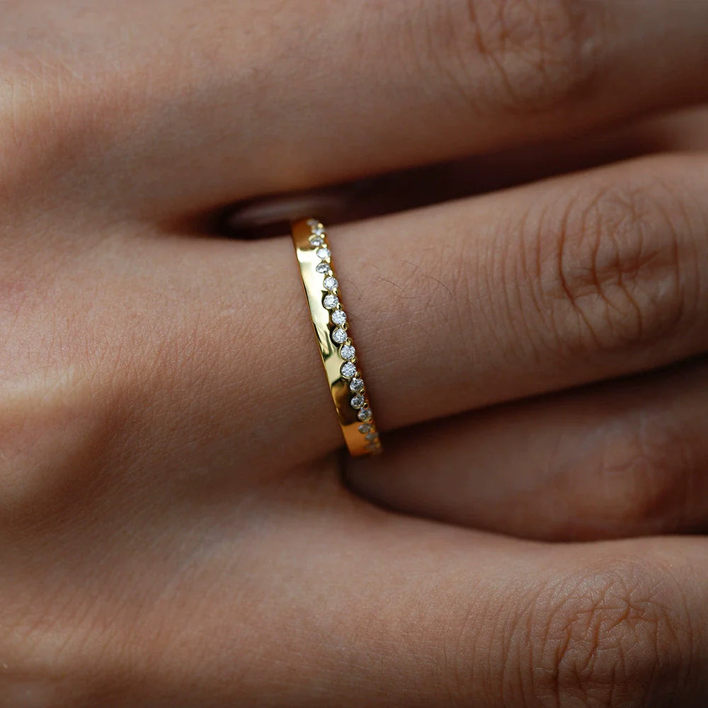 Bague Sonia en argent massif doré à l'or fin et moissanites