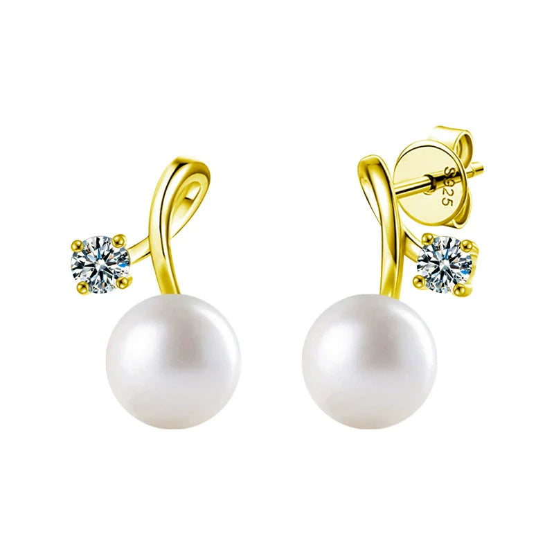 Boucles d'oreilles puces en argent massif doré à l'or fin serties de perles naturelles et de moissanites