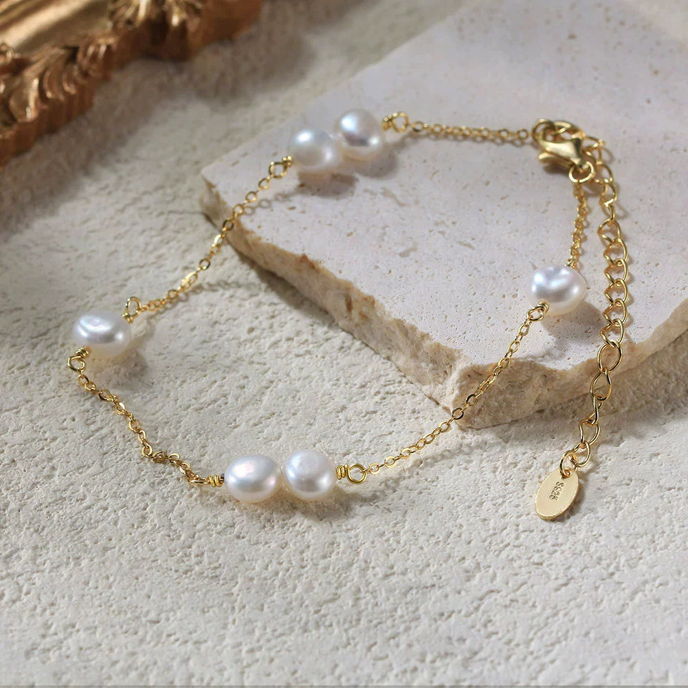 Bracelet minimaliste argent massif 925 millièmes doré à l'or fin et perles naturelles
