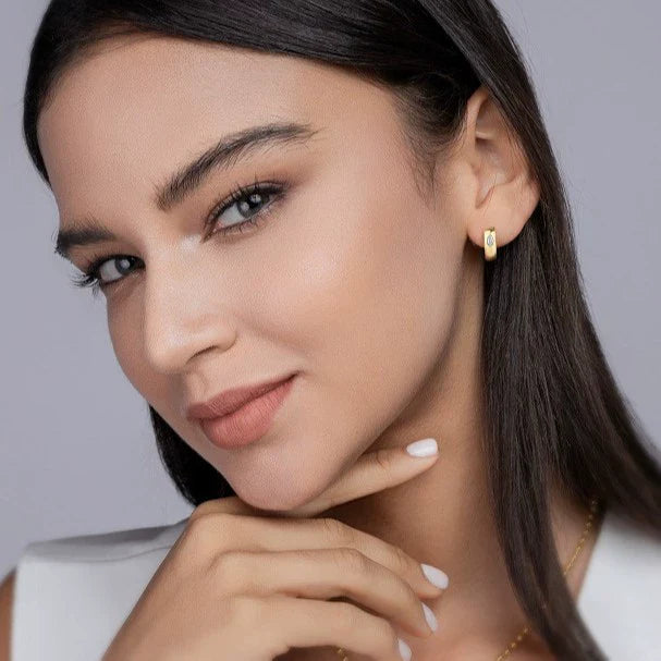 Boucles d'oreilles créoles géométrique argent massif doré à l'or fin et moissanites