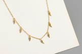 Collier minimaliste ras le cou piment argent massif doré